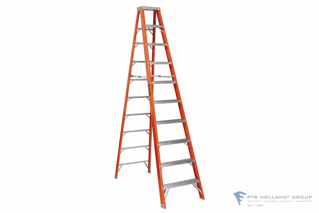 Step-ladder-fiberglass7-steps